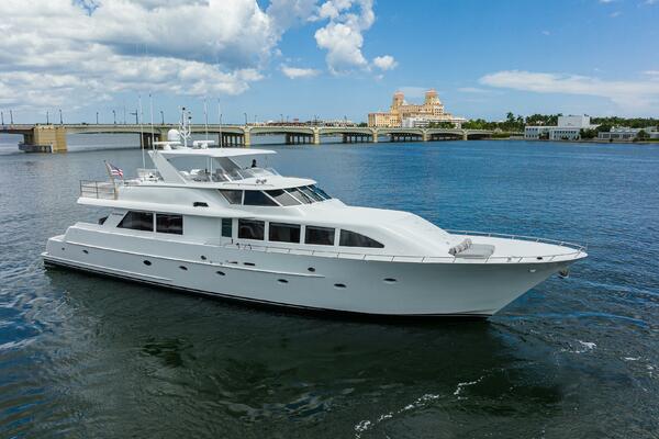 yacht